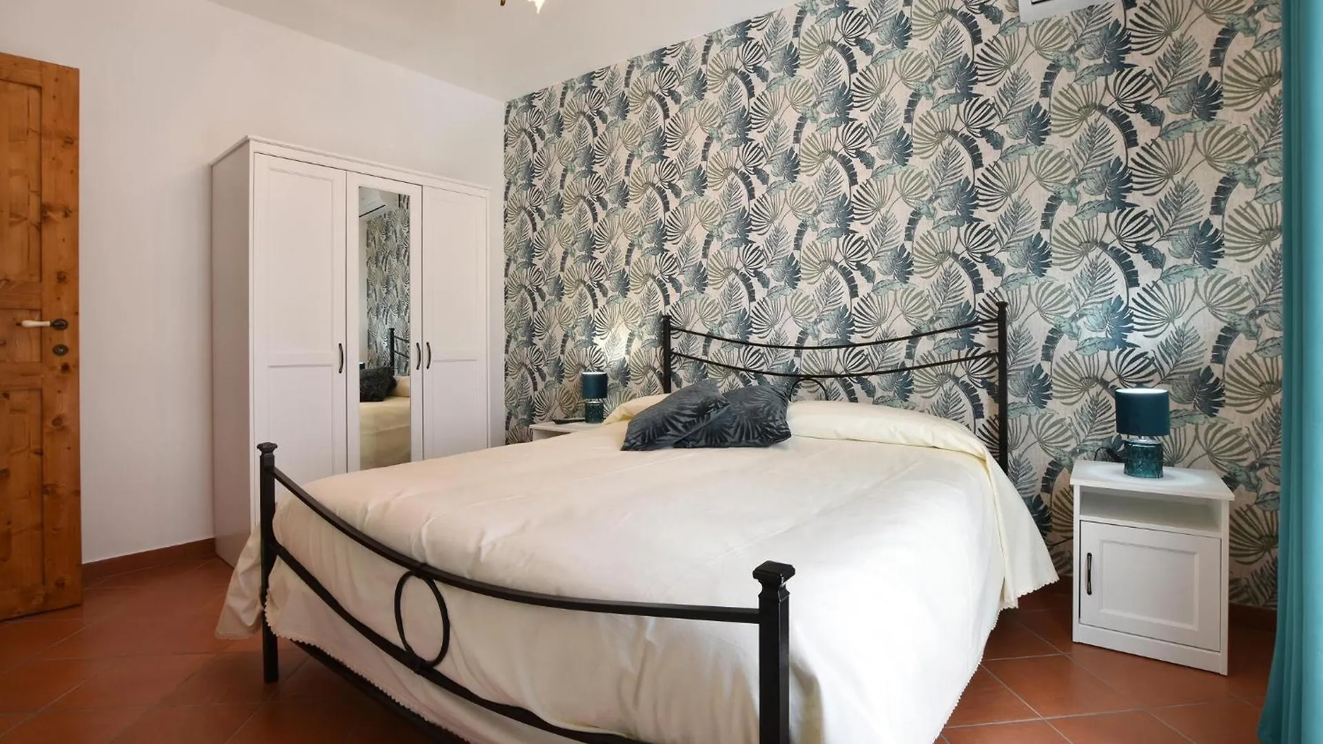 Lovely Apartment In サンタ・ヴェネリーナ 0*,
